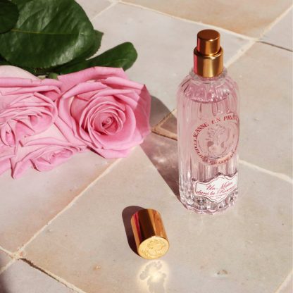 Visuel de profil eau de parfum Femme Un matin dans la Roseraie Jeanne en Provence