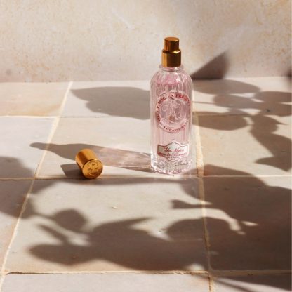 Visuel reculé de l'eau de parfum Femme Un Matin dans la Roseraie Jeanne en Provence 60ml made in France